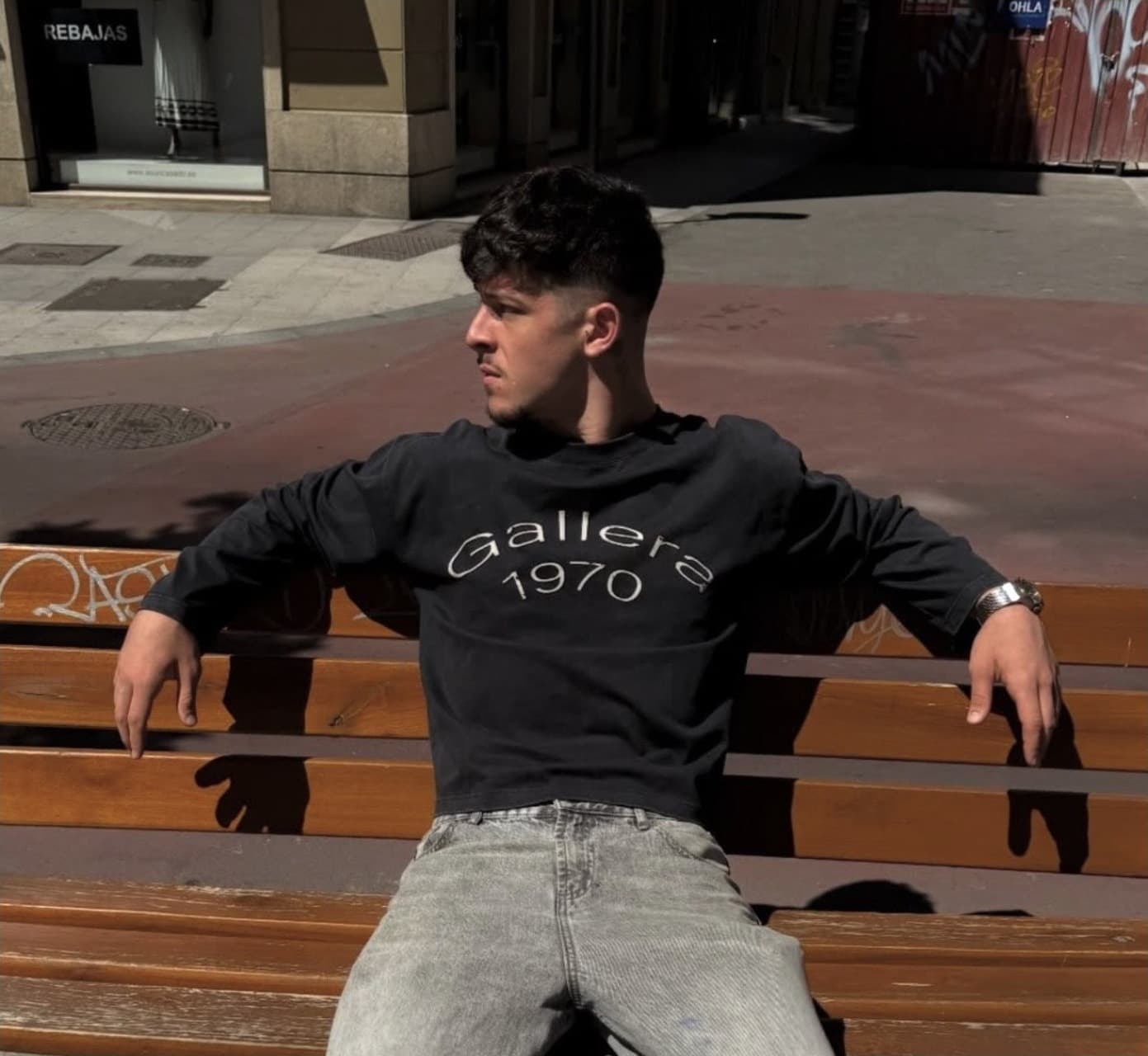 Lookbook Gallera — 1970 Long Sleeve